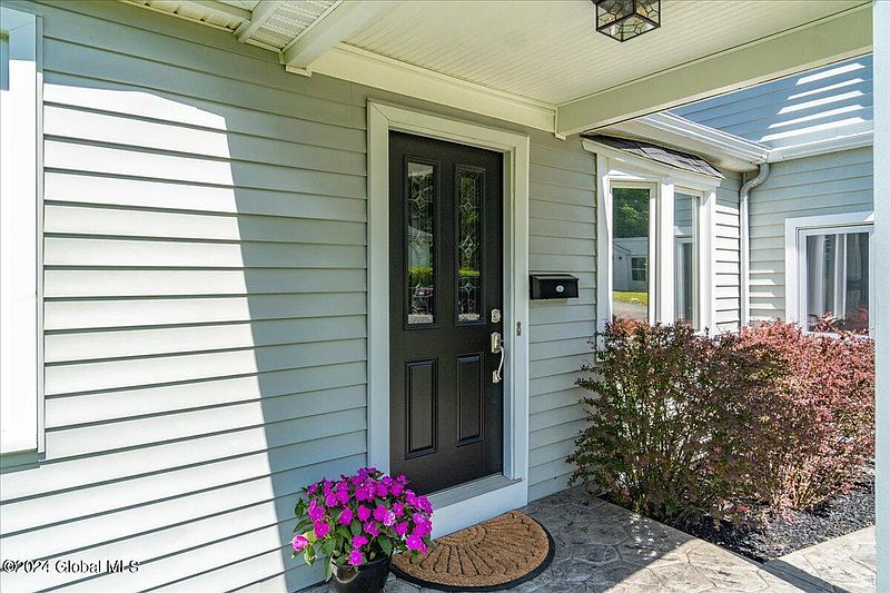 4th image of 21 Sheldon Avenue