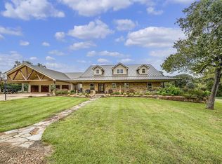 6892 Palm Rd, Sealy, TX 77474