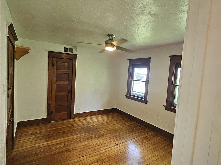 1645 Frederick Ave — Photo 8