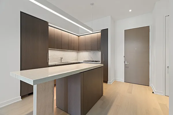 Rented by BLU Real Estate | media 25