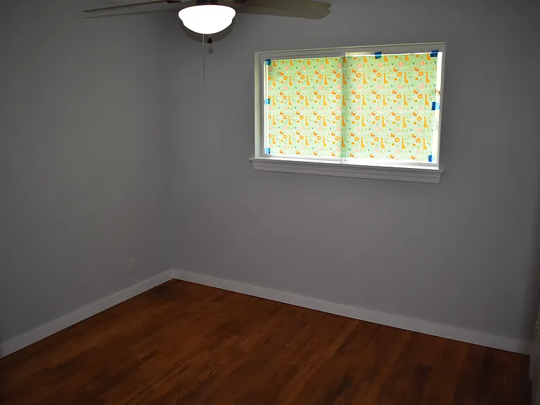 13925 Calhoun Rd — Photo 5
