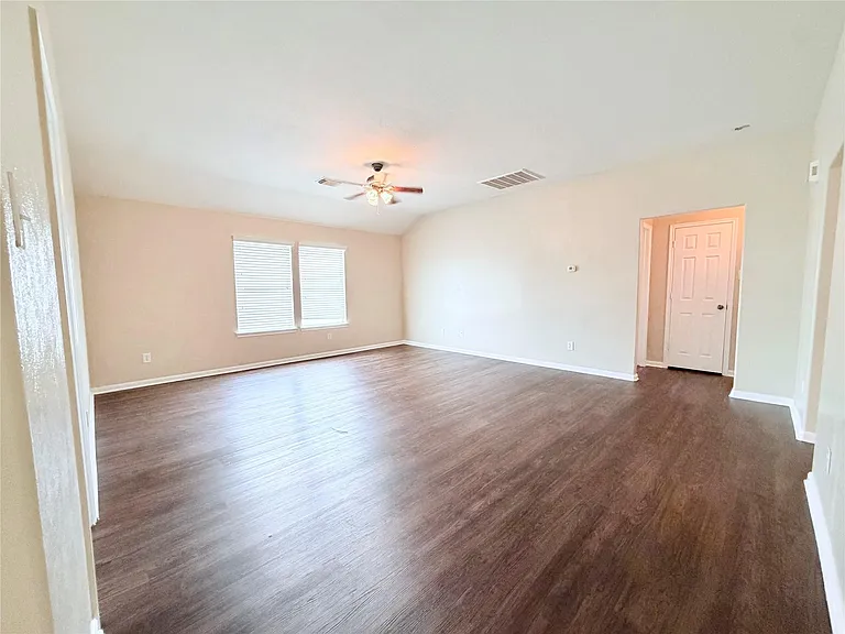 7403 Bering Landing Dr — Photo 31