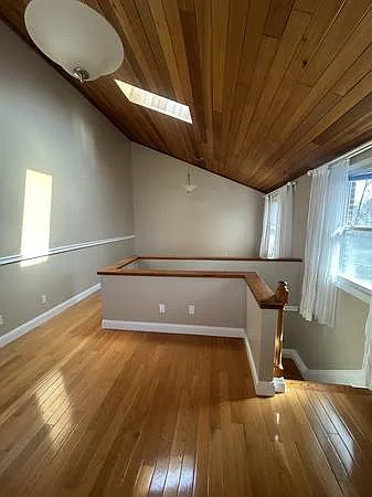55 Arnold St — Photo 10