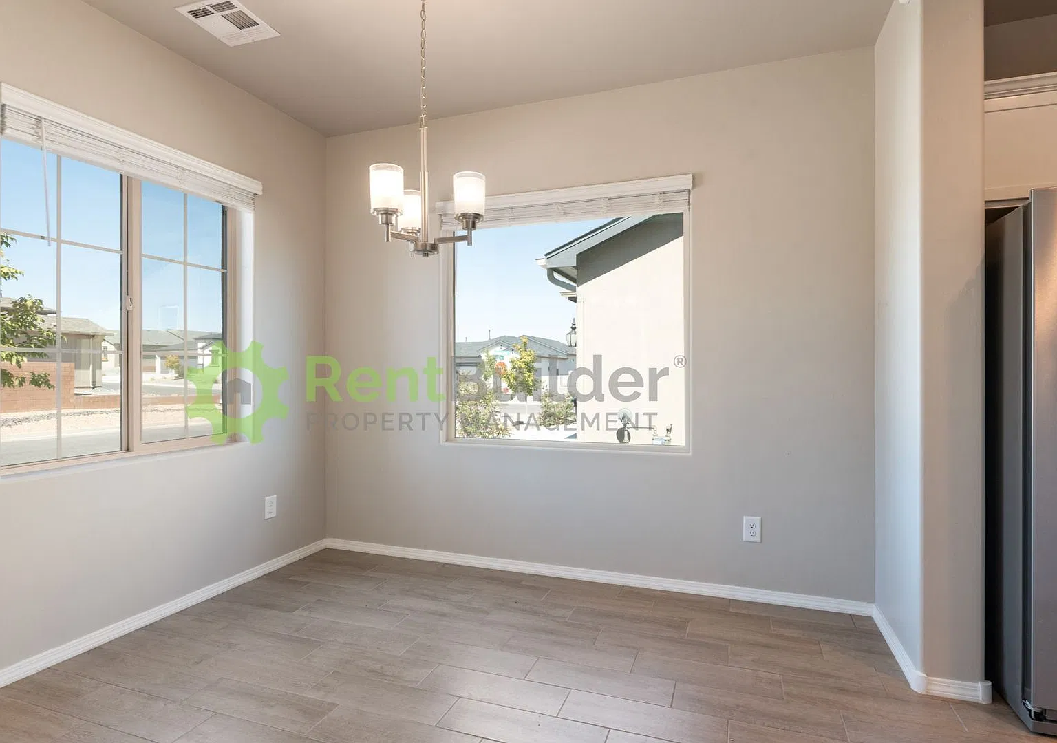 3 bed, 2.0 bath, 1649 sqft, $2,295 — Photo 4