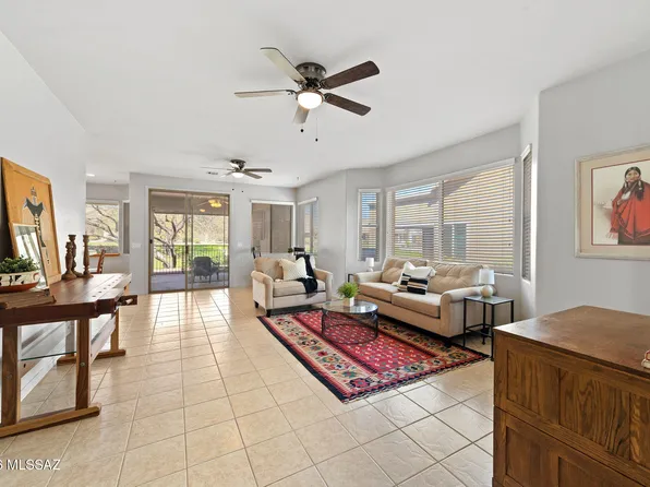 530 W Aspenwood St, Green Valley, AZ 85614