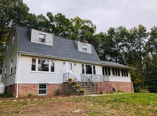 130 Lakeside Dr, Ridgefield, CT 06877