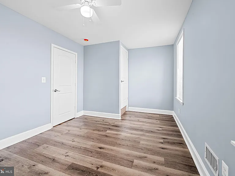 3339 Elmora Ave — Photo 17