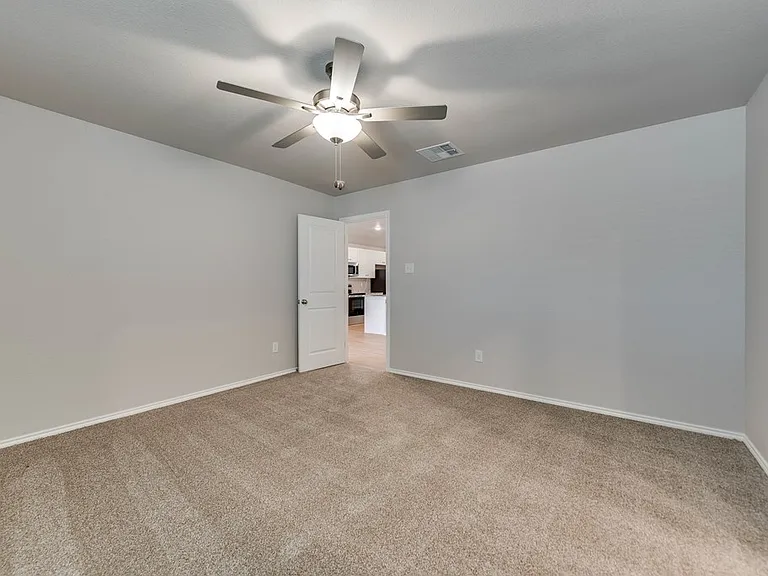8211 E County Road 111 — Photo 18