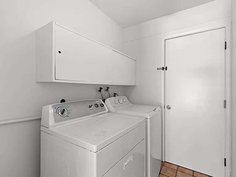 17305 Campillo Dr — Photo 25