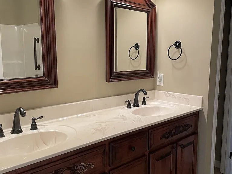 111 Stover Dr — Photo 14
