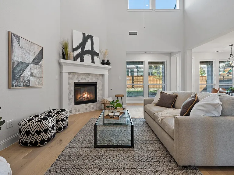 4320 Sandhills Ln — Photo 3