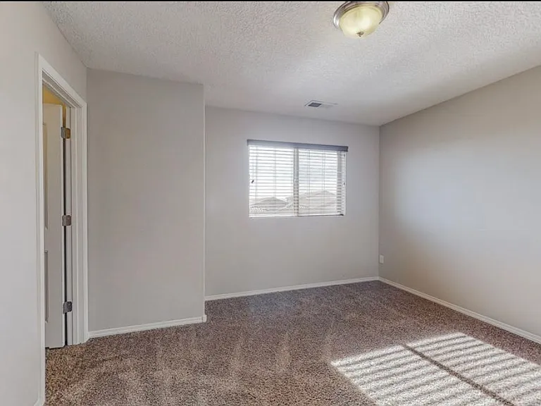 6727 Oro Valley Rd NW — Photo 32