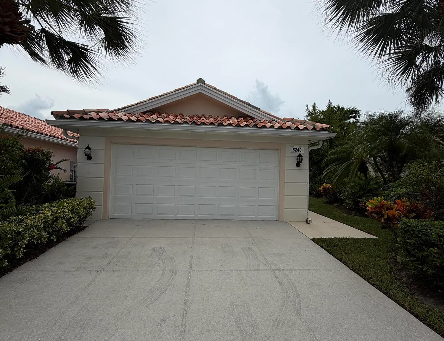 2 bed, 2.0 bath, 1610 sqft, $4,400 — Photo 3