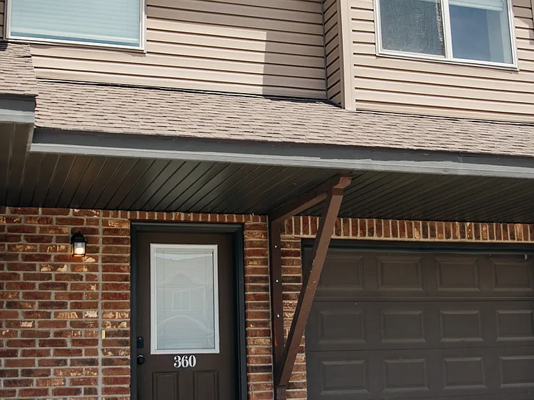 360 Lemmon Ln — Photo 2