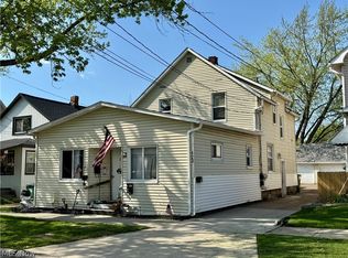 423 7th St, Fairport Harbor, OH 44077