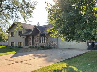650 S 5th Ave, Winneconne, WI 54986
