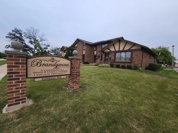 (undisclosed Address), Oakbrook Terrace, IL 60181