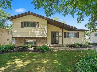 684 Cliffside Dr, Akron, OH 44313