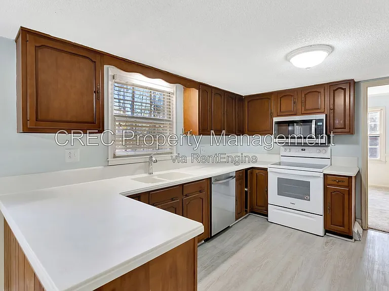 321 Shaftesbury Ln — Photo 49