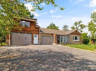 3 Olde St, Washington, NJ 07882