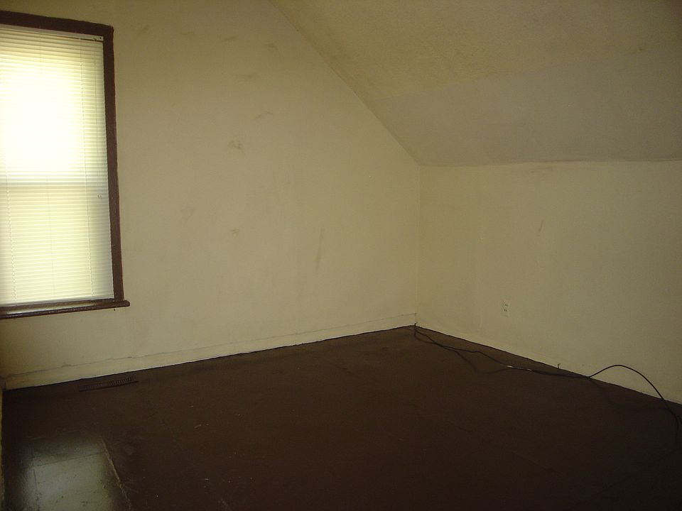 1st image of 1434 Gage St
