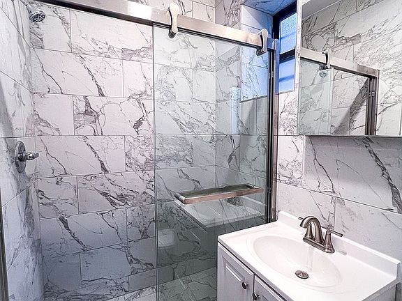 5th image of 25-37 Steinway St #2