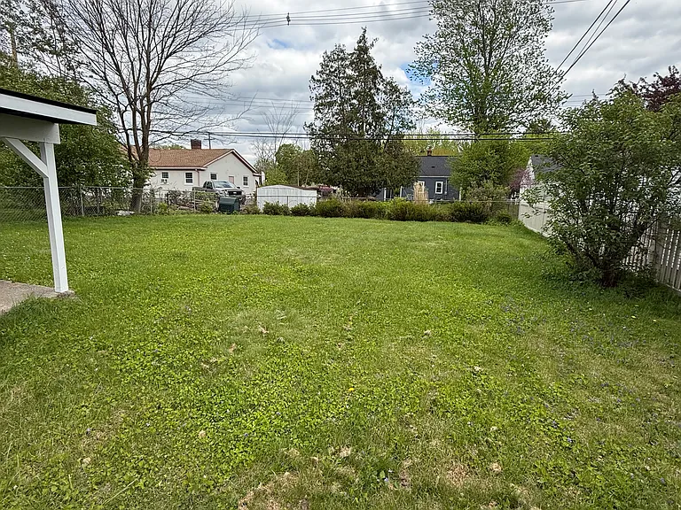 818 Stanley St — Photo 15