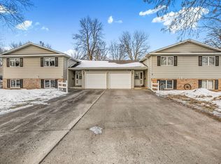 726 Hassan St SE, Hutchinson, MN 55350