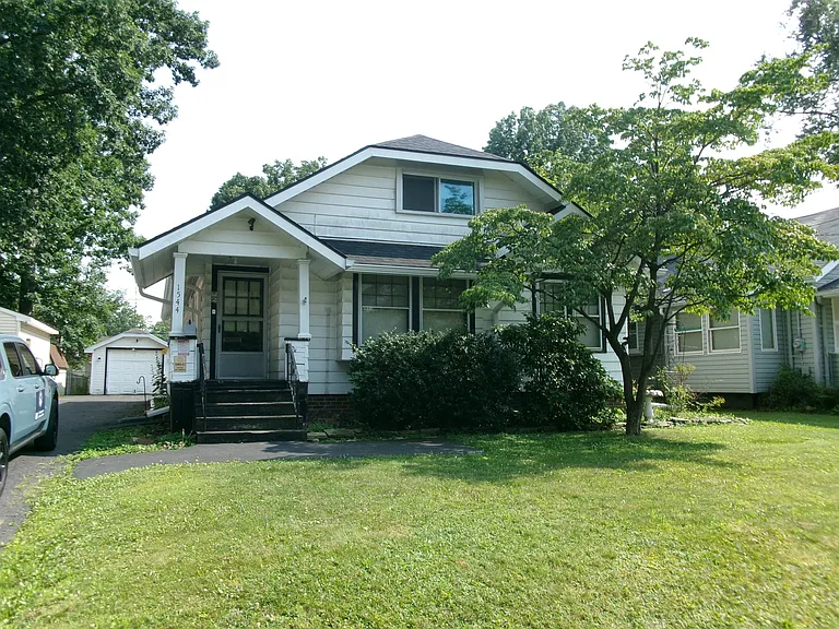 1544 Edgewood St NE — Photo 9