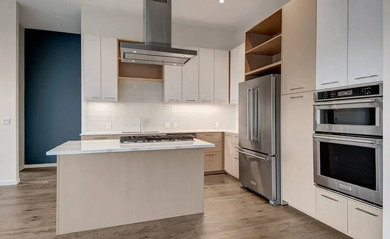 Heartline Apartments — Photo 29
