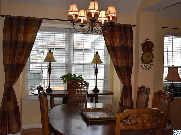 5th image of 107 Brushcreek Dr SW