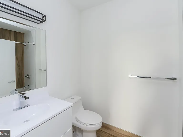 236 Thompson St #B411 — Photo 30