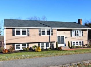 46 Mill Pond Ln, Norwood, MA 02062