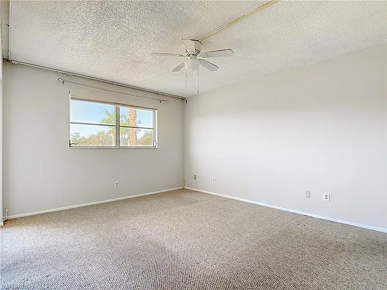5635 Rattlesnake Hammock Rd #D-203 — Photo 6