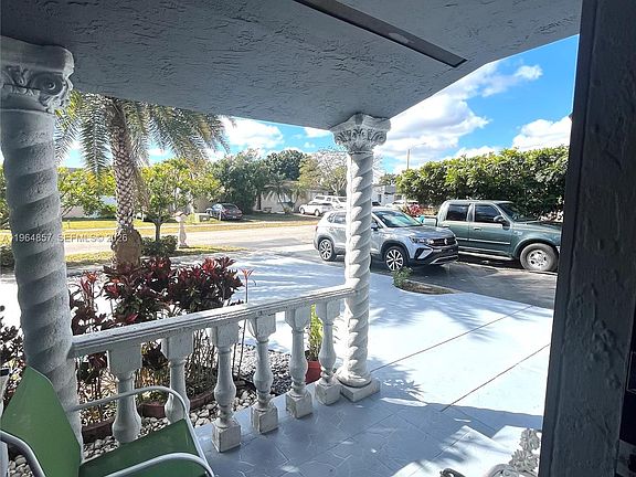 2nd image of 12271 SW 187th St