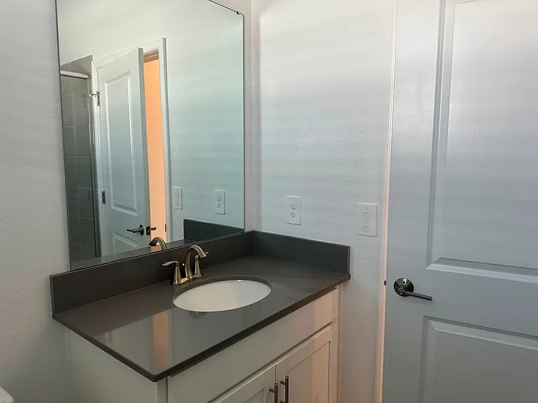4246 Eastminster Rd — Photo 1