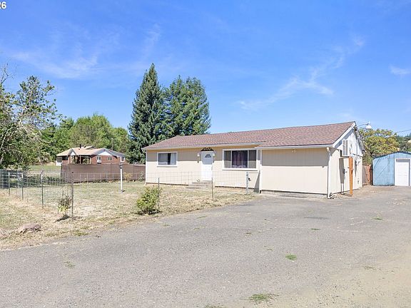 3rd image of 528 Buckhorn Rd