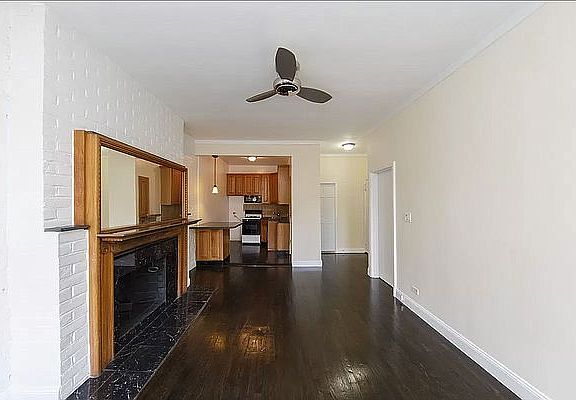 2nd image of 26 W 88th St APT 4A