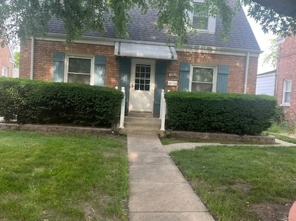 5225 N Osceola Ave, Chicago, IL 60656