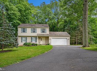 425 Three Mile Run Rd, Sellersville, PA 18960