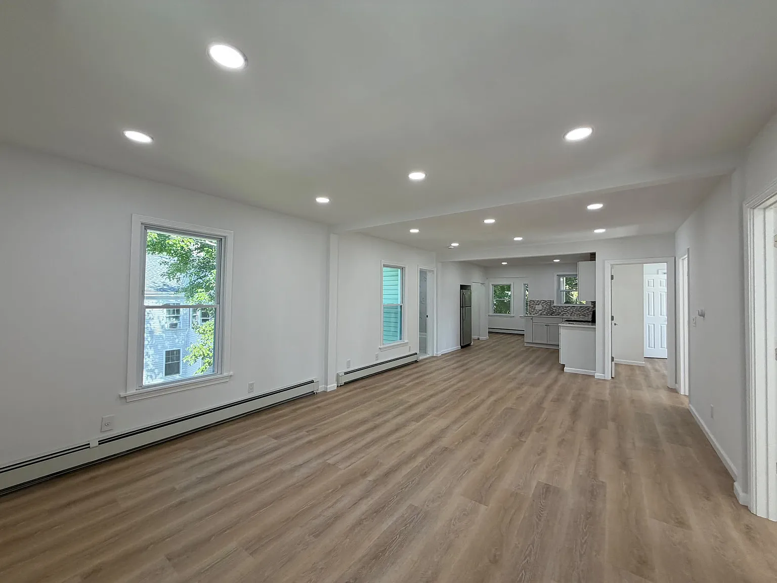 3 bed, $2,100 — Photo 3