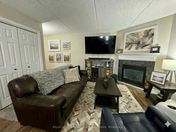 1460 Bishops Gate, Oakville, ON