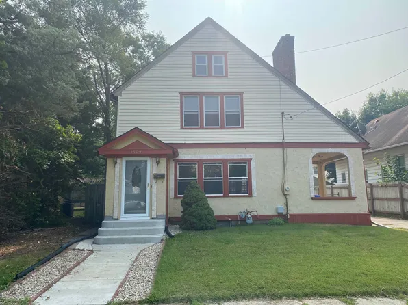 1509 N Court St, Rockford, IL 61103