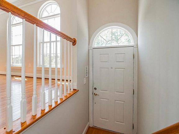 3rd image of 3921 Chelsea Park Ln