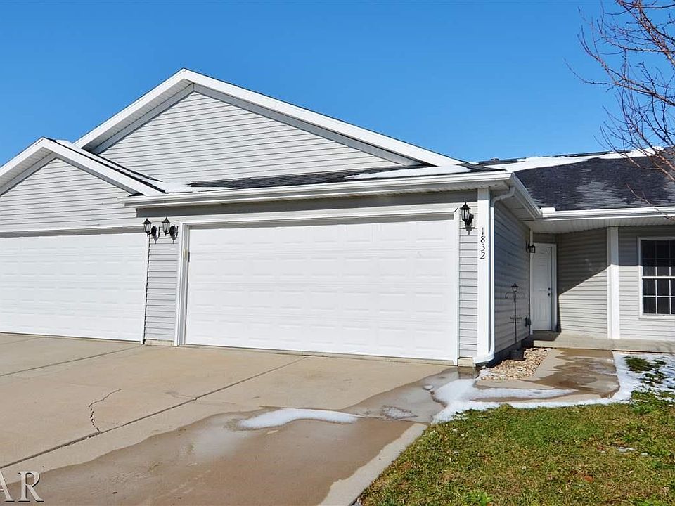 1st image of 1832 Park West Dr