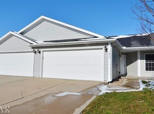 1832 Park West Dr, Normal, IL 61761