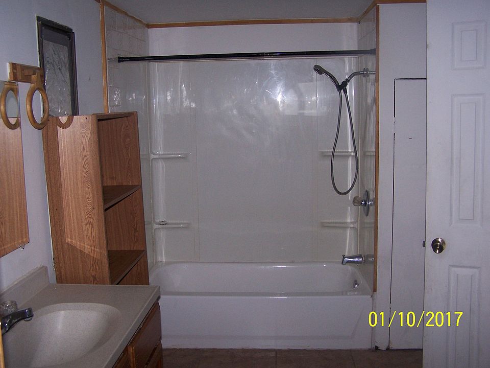 2nd image of 302 Earl Smith Rd