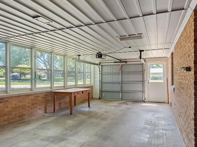 141 Circle Dr — Photo 9