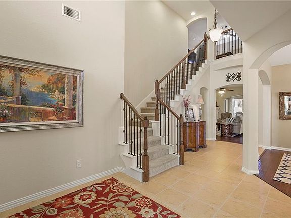 3rd image of 401 Anna Ave