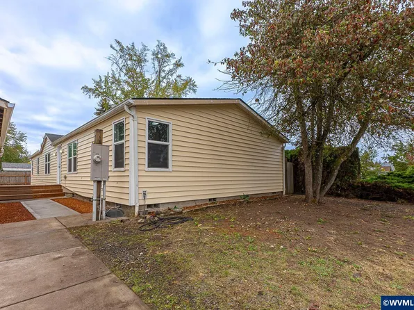 620 E St, Lebanon, OR 97355